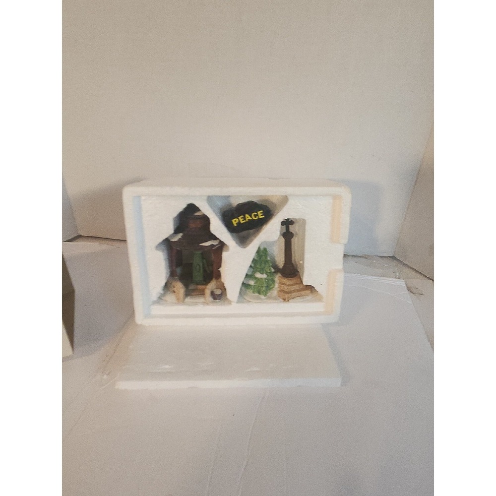 Dept 56 Dickens Village Town Well and Holy Cross #65471 W/ Box Peace Stone